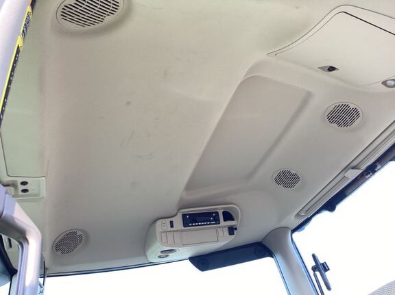 2023 John Deere 6R 195 Tractor