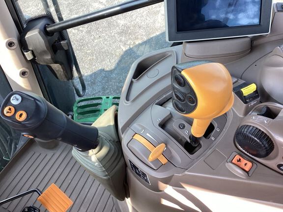 2023 John Deere 6R 195 Tractor