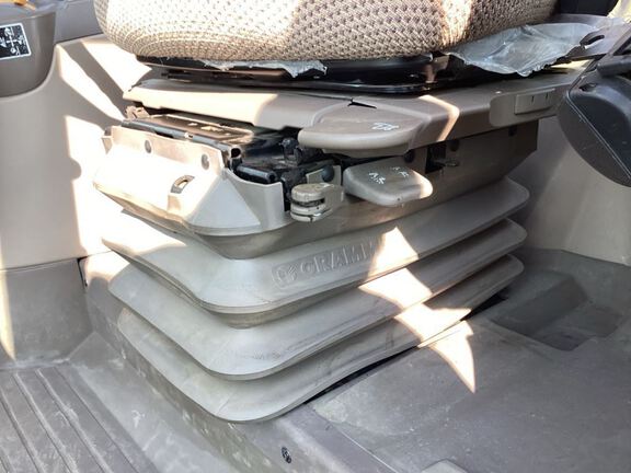 2023 John Deere 6R 195 Tractor