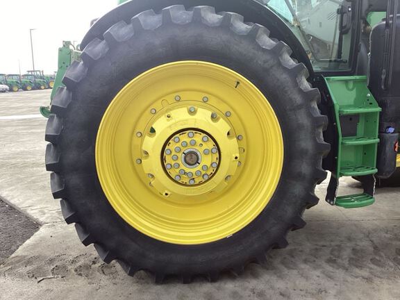 2023 John Deere 6R 215 Tractor