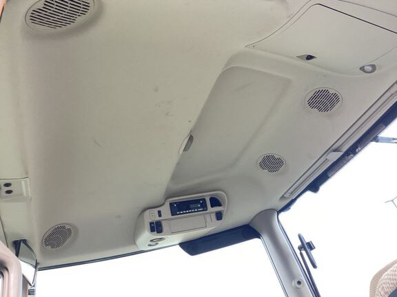 2023 John Deere 6R 215 Tractor