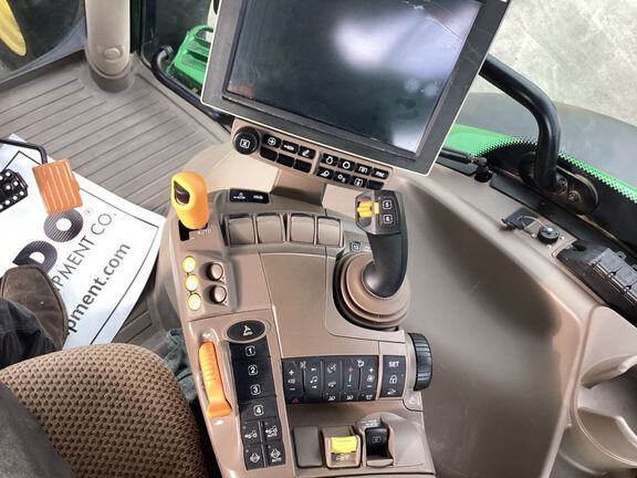 2023 John Deere 6R 215 Tractor