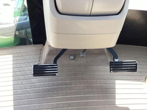 2019 John Deere 9520RX Tractor Rubber Track