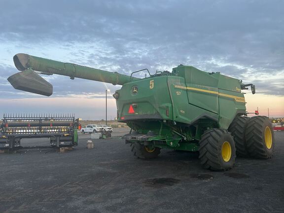 2025 John Deere S7 800 Combine