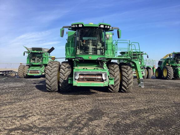 2025 John Deere S7 800 Combine