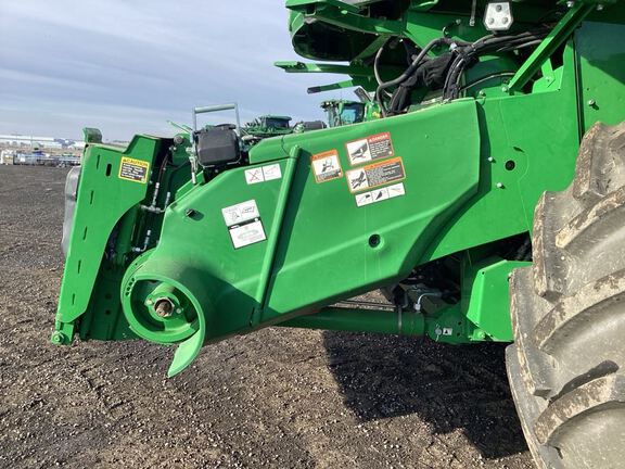 2025 John Deere S7 800 Combine