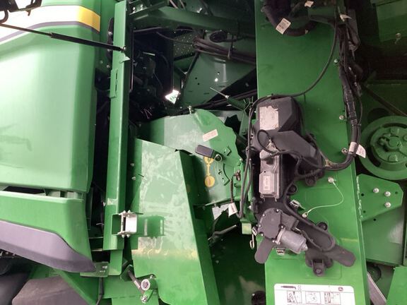 2025 John Deere S7 800 Combine