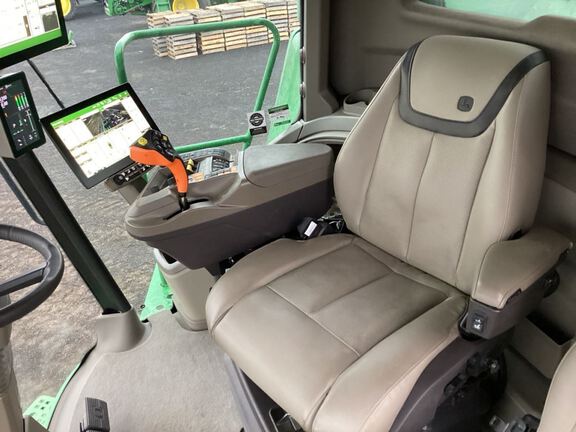 2025 John Deere S7 800 Combine