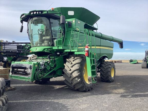 2020 John Deere S780 Combine