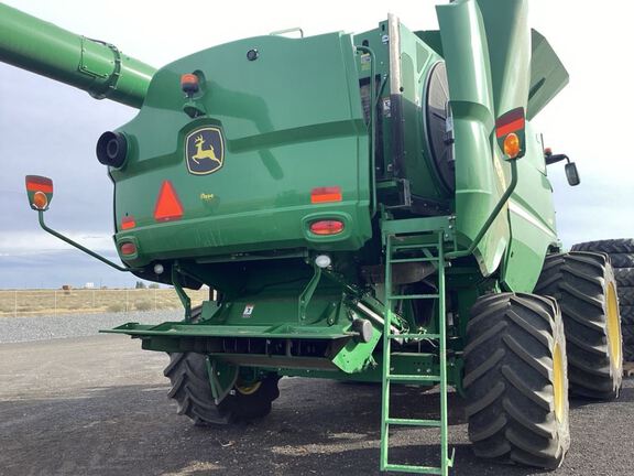 2020 John Deere S780 Combine
