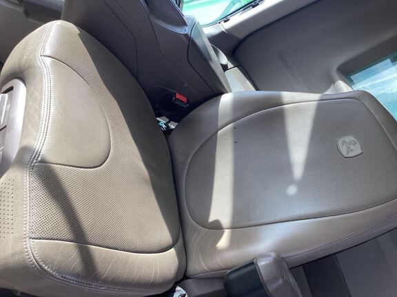 2020 John Deere S780 Combine