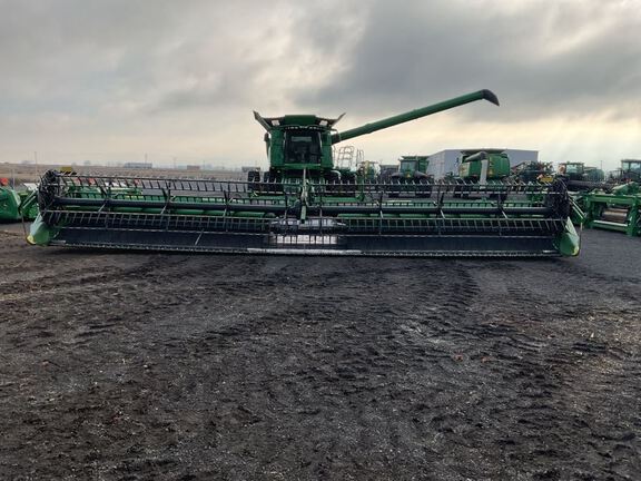 2024 John Deere HD35R Header Combine