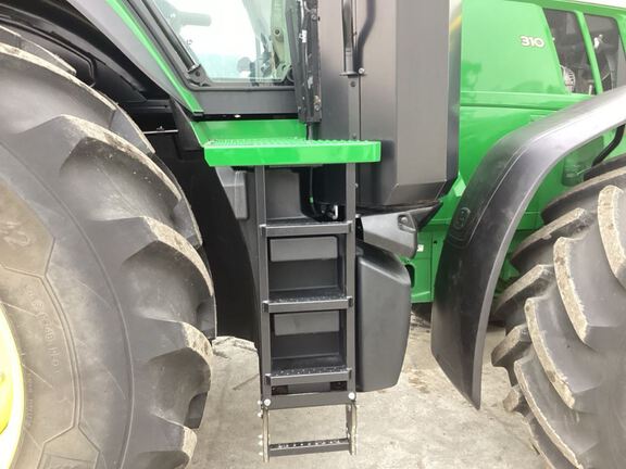 2024 John Deere 7R 310 Tractor