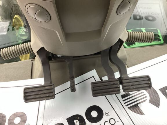 2024 John Deere 7R 310 Tractor