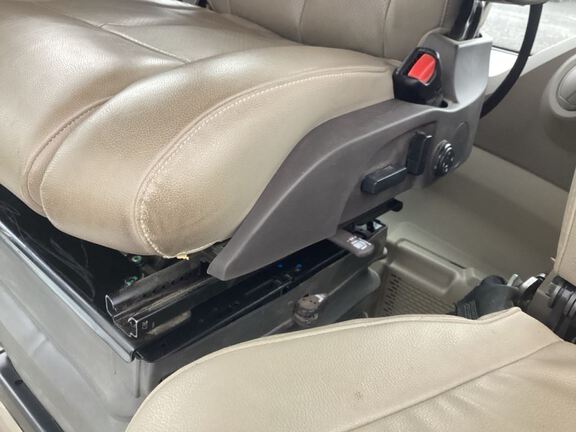 2024 John Deere 7R 310 Tractor