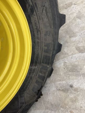 2024 John Deere 7R 310 Tractor