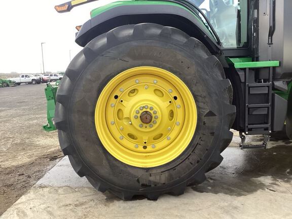 2024 John Deere 7R 310 Tractor