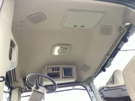 2024 John Deere 7R 310 Tractor