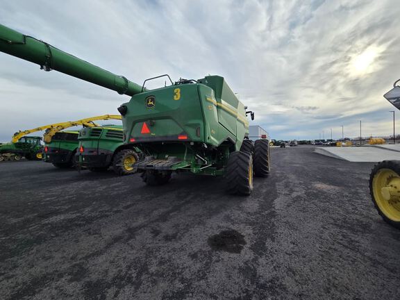 2025 John Deere S7 800 Combine