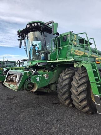 2025 John Deere S7 800 Combine