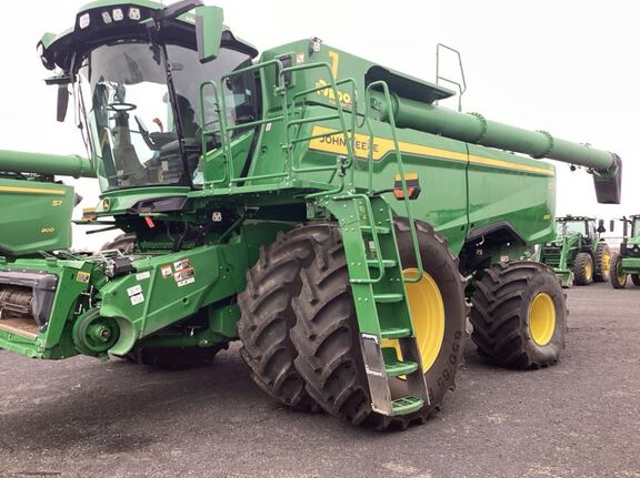 2025 John Deere S7 800 Combine