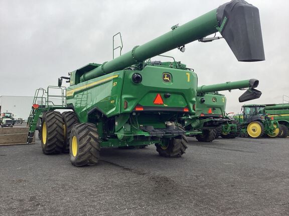 2025 John Deere S7 800 Combine