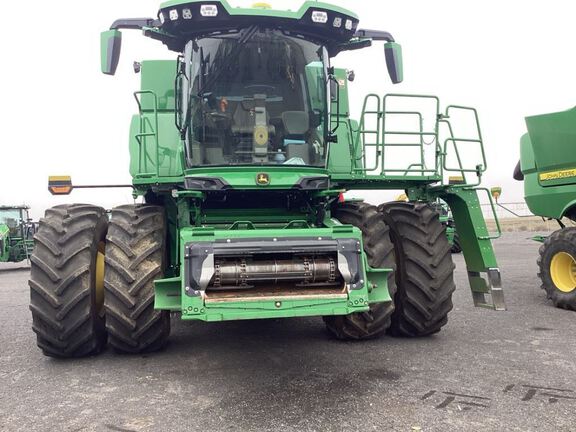 2025 John Deere S7 800 Combine