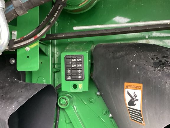 2025 John Deere S7 800 Combine