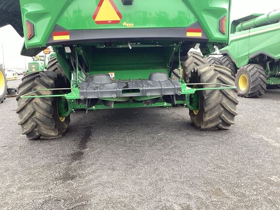 2025 John Deere S7 800 Combine