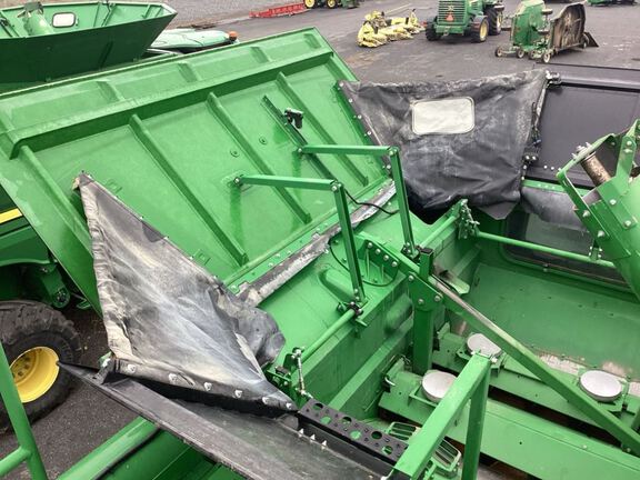 2025 John Deere S7 800 Combine