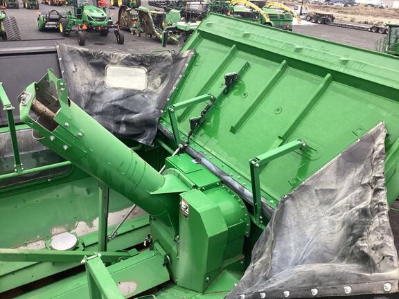 2025 John Deere S7 800 Combine