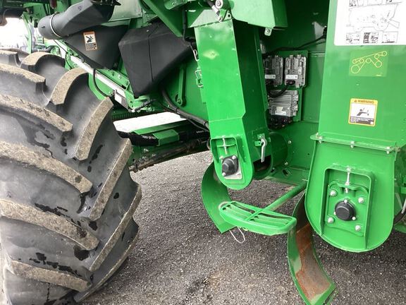 2025 John Deere S7 800 Combine