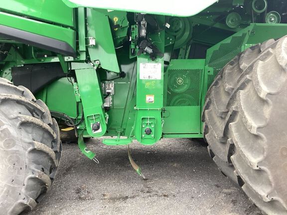 2025 John Deere S7 800 Combine