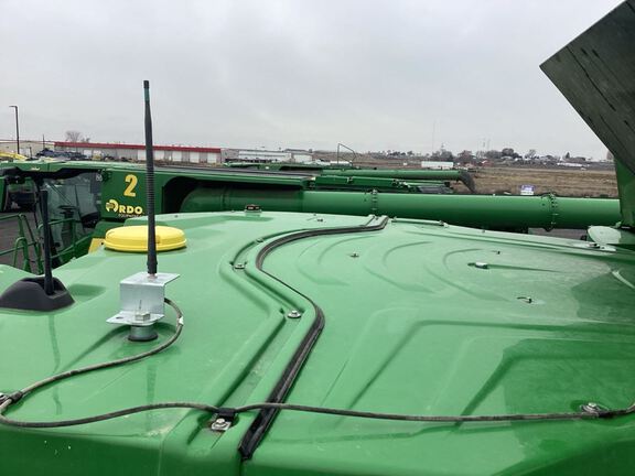 2025 John Deere S7 800 Combine