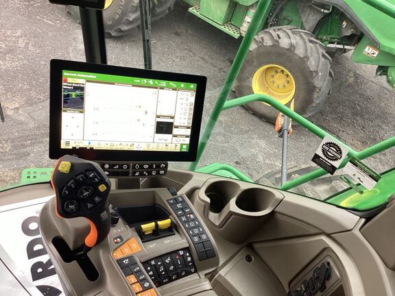 2025 John Deere S7 800 Combine