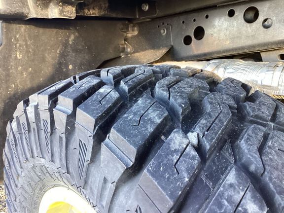 2023 John Deere XUV835R ATV