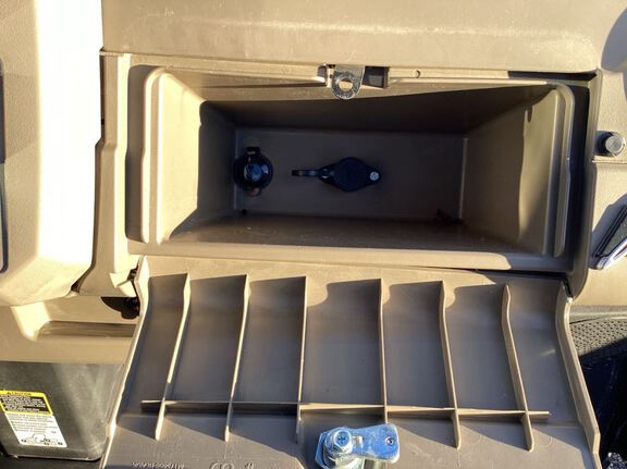 2023 John Deere XUV835R ATV