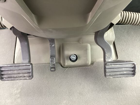 2024 John Deere 9RX 590 Tractor Rubber Track