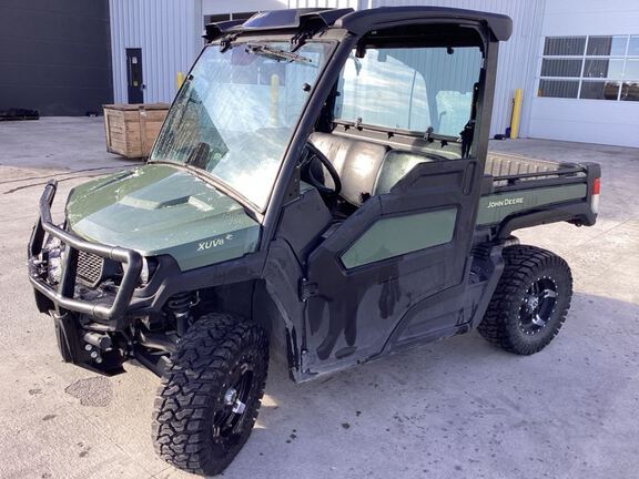 2022 John Deere XUV835M ATV