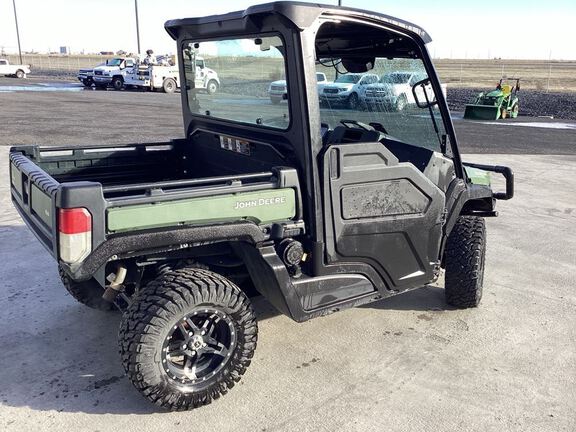 2022 John Deere XUV835M ATV