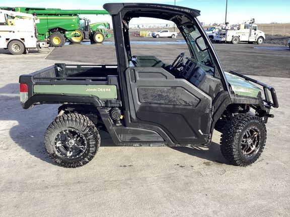 2022 John Deere XUV835M ATV