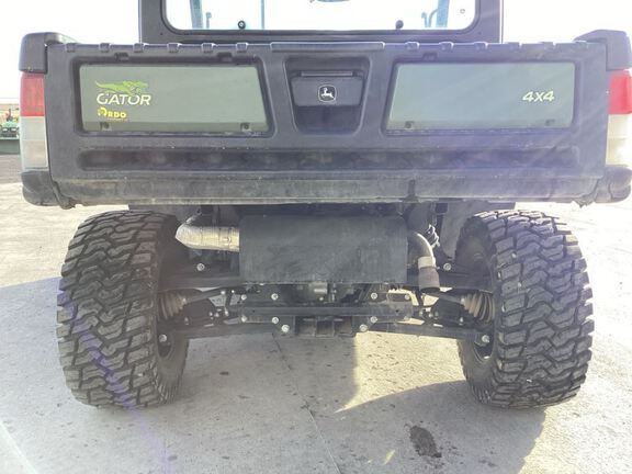 2022 John Deere XUV835M ATV