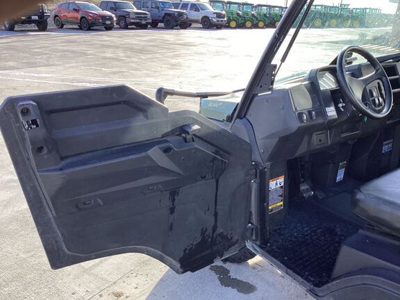 2022 John Deere XUV835M ATV