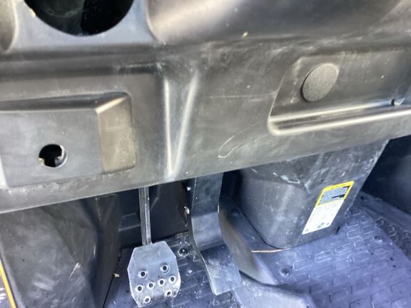 2022 John Deere XUV835M ATV