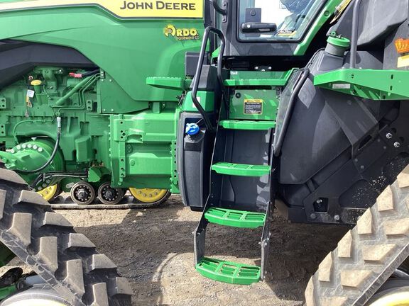 2025 John Deere 8RX 410 Tractor Rubber Track