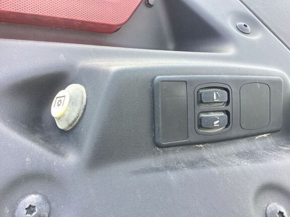 2025 John Deere 8RX 410 Tractor Rubber Track