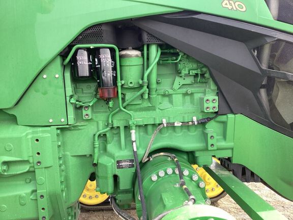2025 John Deere 8RX 410 Tractor Rubber Track
