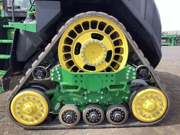 2025 John Deere 8RX 410 Tractor Rubber Track