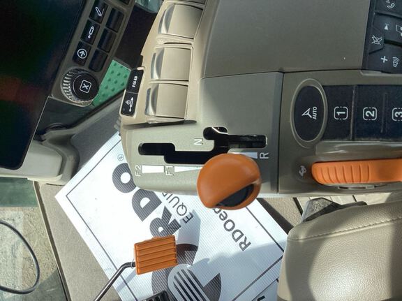 2025 John Deere 8RX 410 Tractor Rubber Track