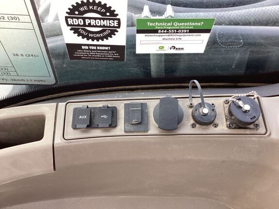 2025 John Deere 8RX 410 Tractor Rubber Track